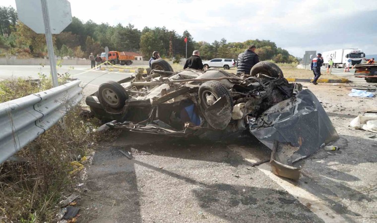 Kastamonuda feci kaza: 1 ölü, 3ü ağır 4 yaralı