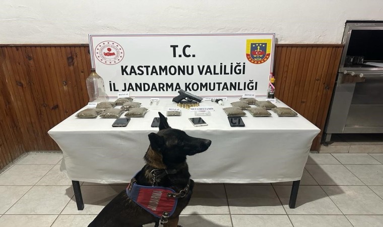 Kastamonuda uyuşturucu operasyonu: 3 tutuklama