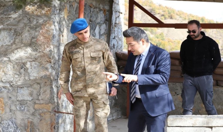 Kaymakam Özçelikten jandarma karakoluna ziyaret