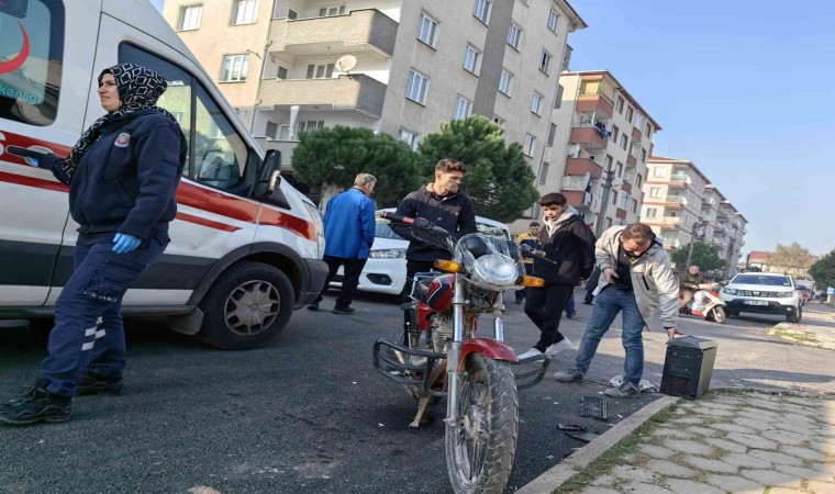 Kaza geçiren motosikletli acısını unutup bilgisayarını sordu