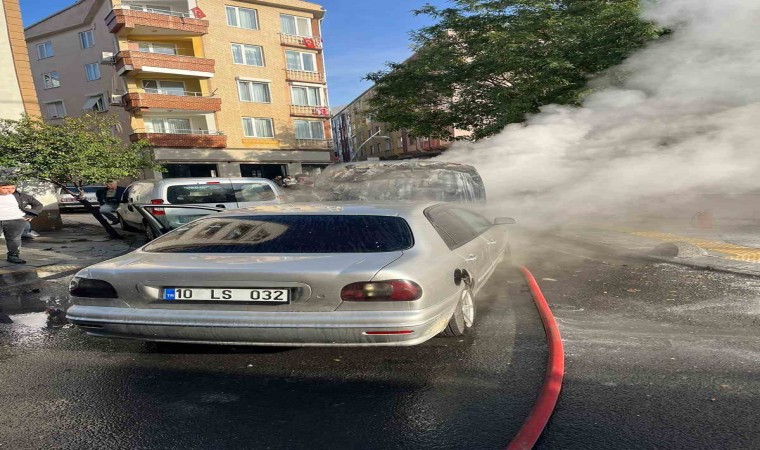 Kırklarelinde seyir halindeki otomobil alev aldı