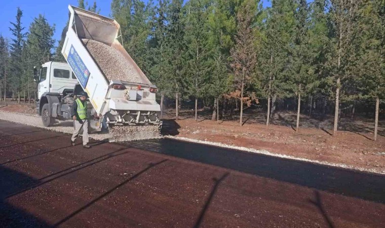 Kırsal mahallelerde yol çalışmaları tamamladı