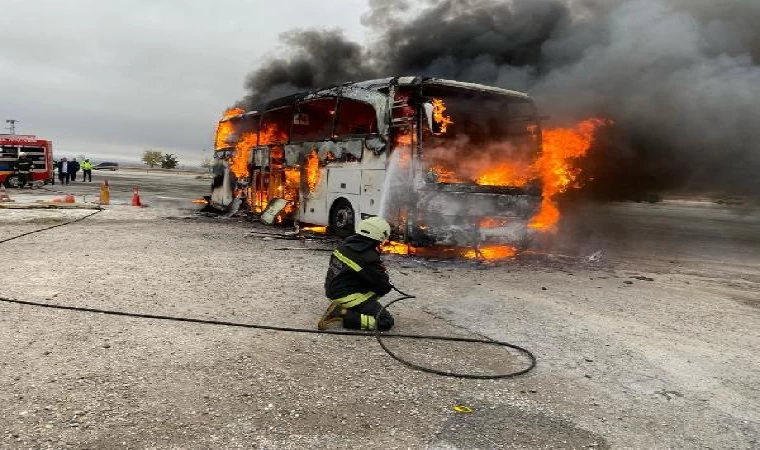 Konya’da yolcu otobüsü alev alev yandı