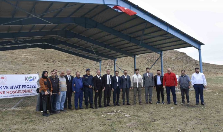 KOPtan küçükbaş hayvanlar için güneş enerjili suluk projesi