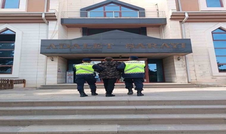 Korkutelide 16 yıl kesinleşmiş hapis cezası bulunan firari yakalandı