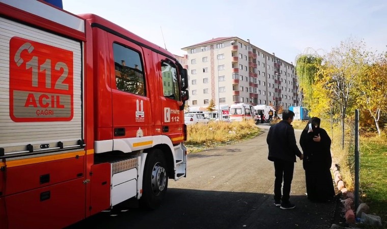 Kuran kursu deposunda çıkan yangın korkuttu