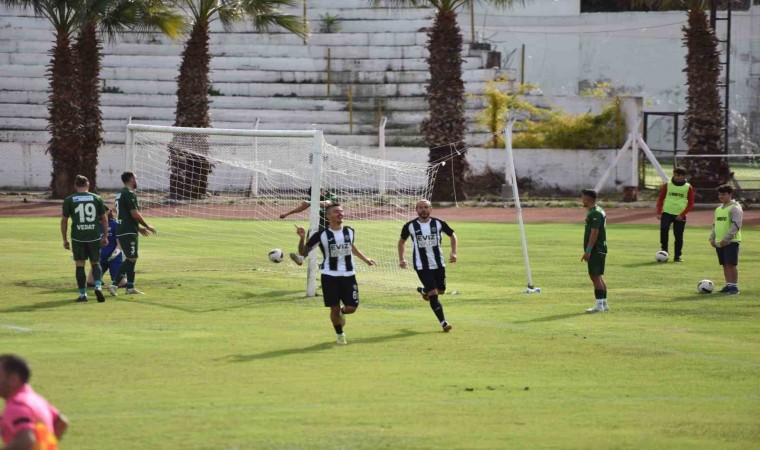 Kuşadasıspor Teknik Direktörü Çardak: Her şey da çok daha güzel olacak