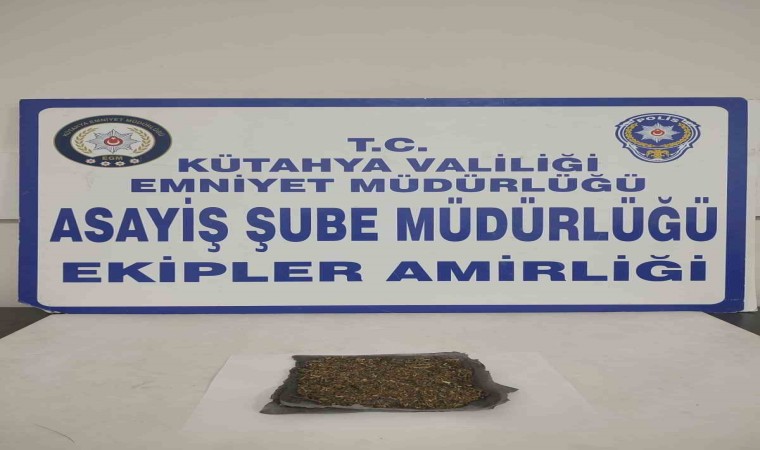 Kütahyada bekçiler bir şahsın üzerinde uyuşturucu ele geçirdi