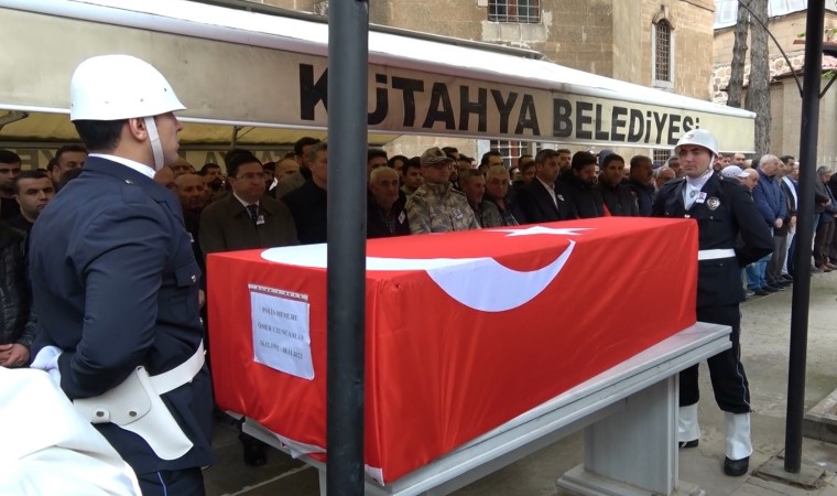 Kütahyada genç yaşta hayatını kaybeden polis memuru son yolculuğuna uğurlandı