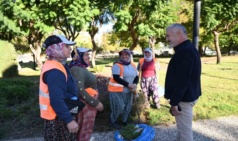 Manavgat Belediyesinin ilçeyi yeşillendiren kadınları