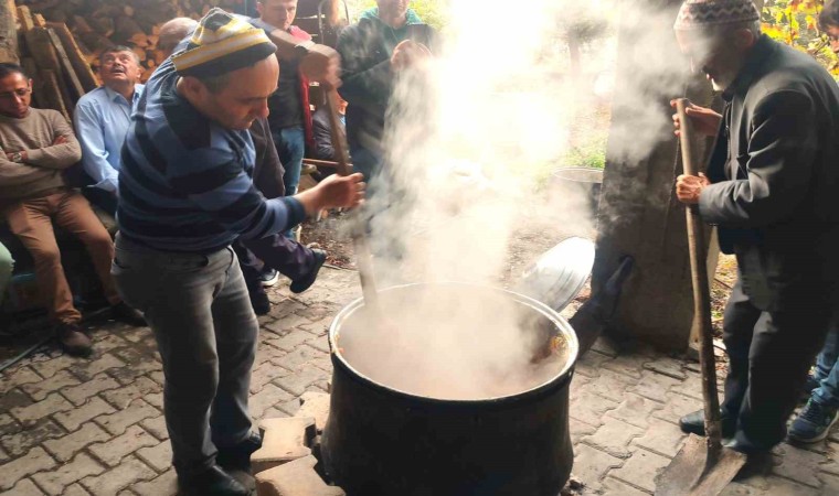 Manisada 3 bin yıllık gelenek devam ediyor