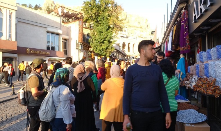 Mardinde hafta sonu turist yoğunluğu