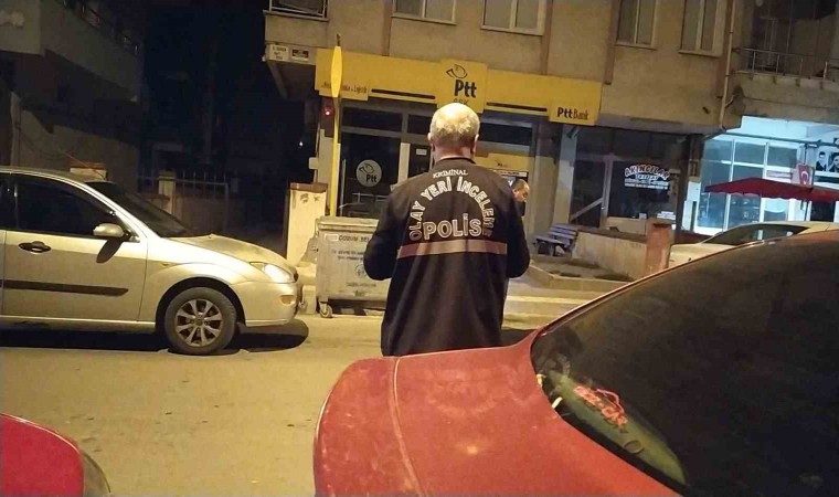 Motosikletle geldikleri iş yerini kurşunladılar