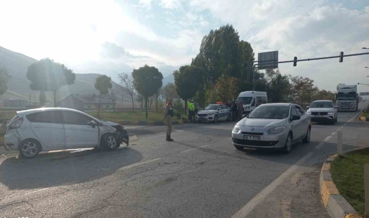 Muşta trafik kazası: 2 yaralı