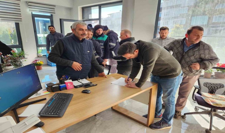 Niğde Belediyesi Personellerin Maaş Kartını Troya Taşıdı