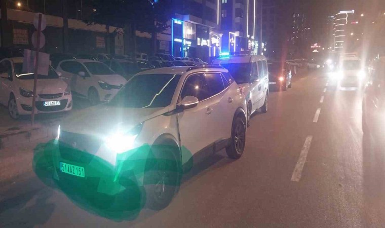 Niğdede yaya geçidinde otomobilin çarptığı çocuk yaralandı