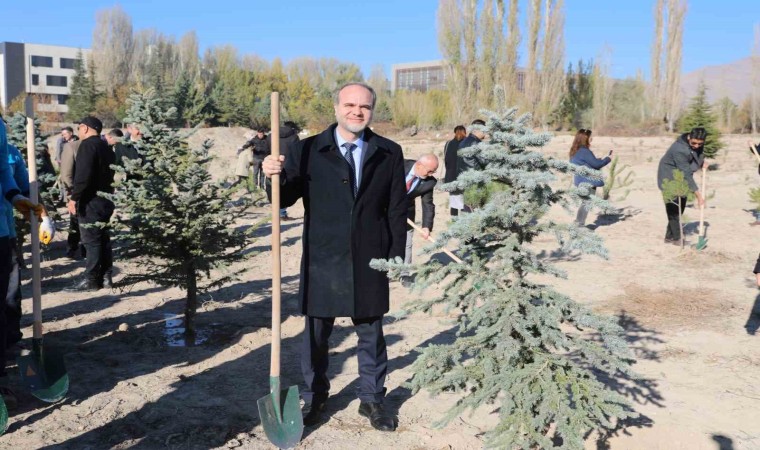 Niğdede yeşil kampüs çalışmaları devam ediyor