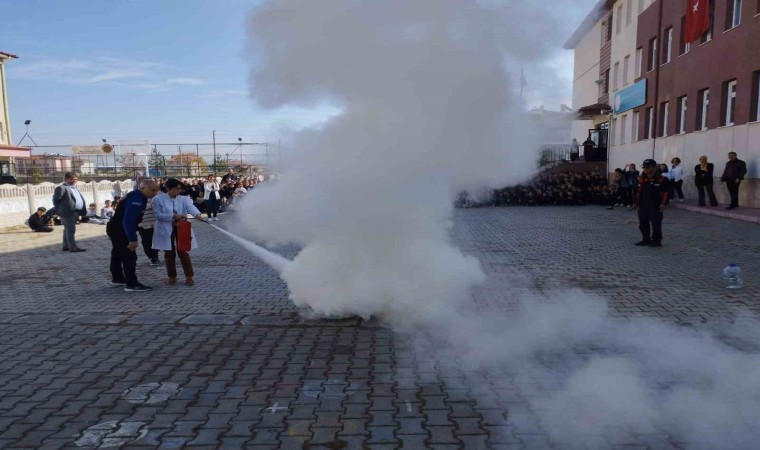 Öğrencilere afet farkındalık eğitimi verildi