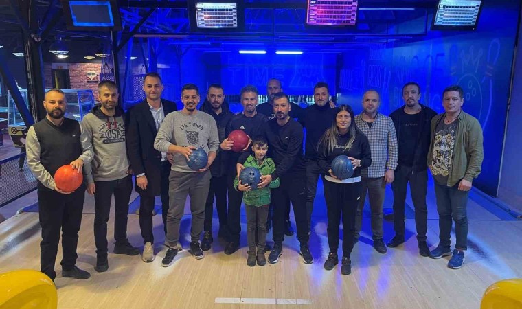 Öğretmenler bowling oynadı