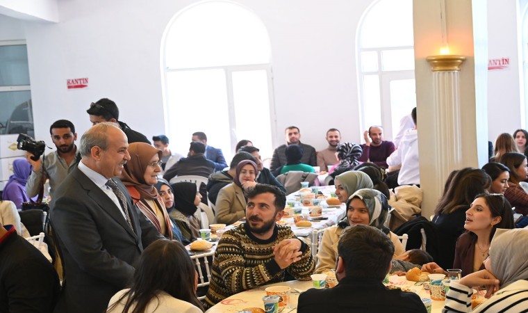 Oğuzelinde öğretmenler yemek programında bir araya geldi