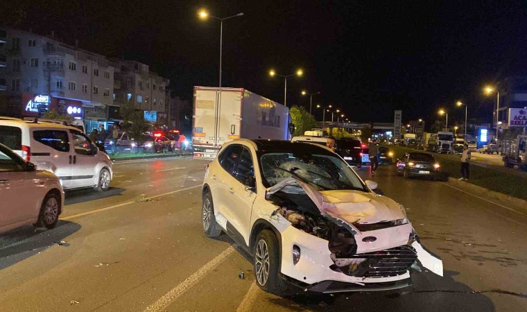 Otomobilin çarpıp ölümüne sebep olduğu yayanın metrelerce sürüklendiği anlar kamerada