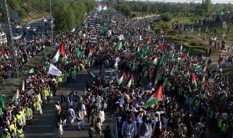 Pakistanda yaklaşık 1 milyon kişi İsraili protesto etti