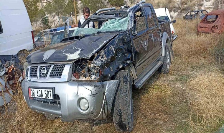 Pikap takla attı, sürücü ağır yaralandı