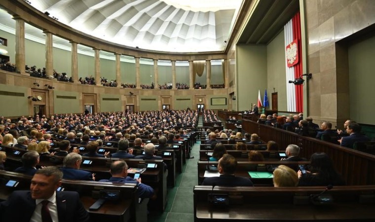 Polonya Cumhurbaşkanı Duda, hükümeti kurma görevini Morawieckiye verdi