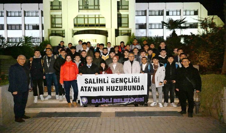 Salihlide liseli gençler Ankaraya uğurlandı