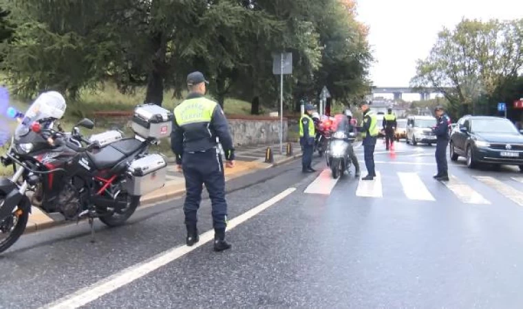 Sarıyer’de jandarmadan motosiklet denetimi 