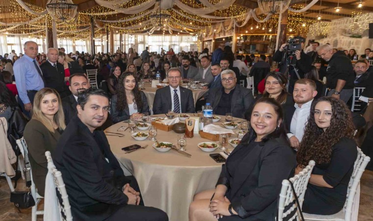 Seçer, emektar öğretmenlerle bir araya geldi