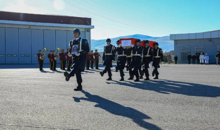 Şehit sözleşmeli er için Van’da uğurlama töreni