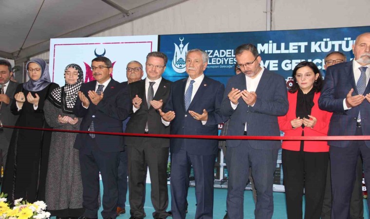 Şehzadeler Millet Kütüphanesi ve Gençlik Merkezi hizmete girdi