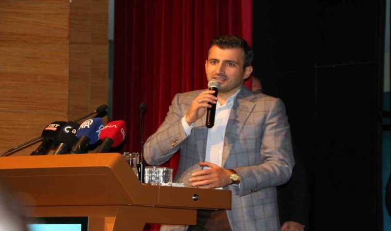 Selçuk Bayraktar: 10 yılda dünyanın kendi sınıfında en iyi uçaklarını yaptık