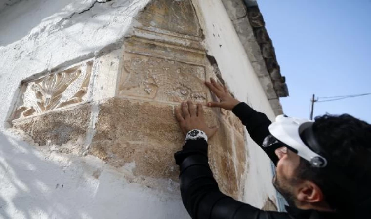 Selçuklu Sultanı’nın haber kuşları, sıva altından çıktı