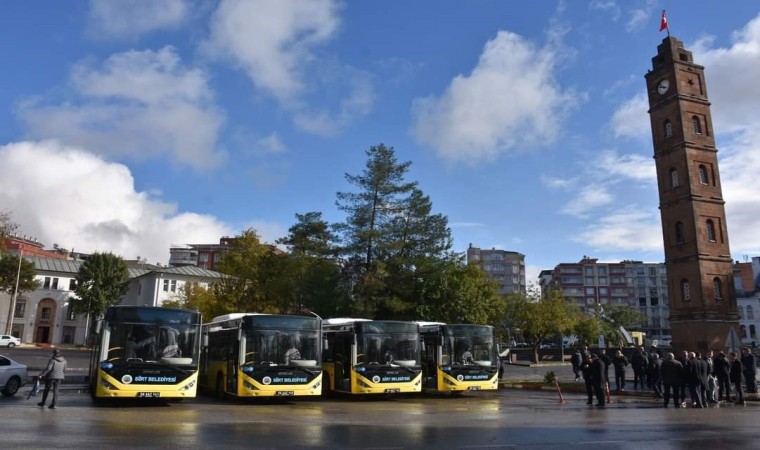 Siirt Belediyesi mevcut araç filosunu genişletti