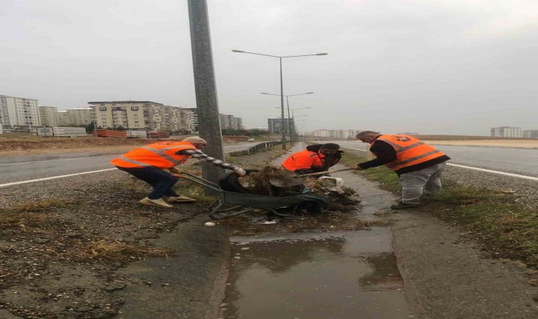 Siirt çevre karayolunda temizlik çalışması başlatıldı