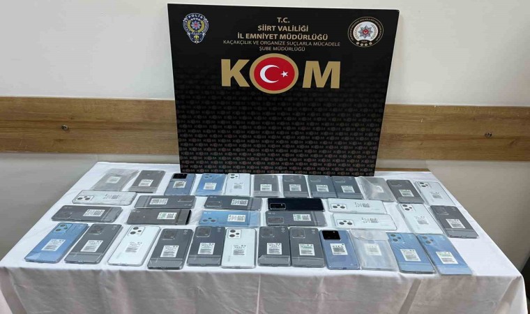 Siirtte piyasa değeri 450 bin TL olan gümrük kaçağı cep telefonu ele geçirildi