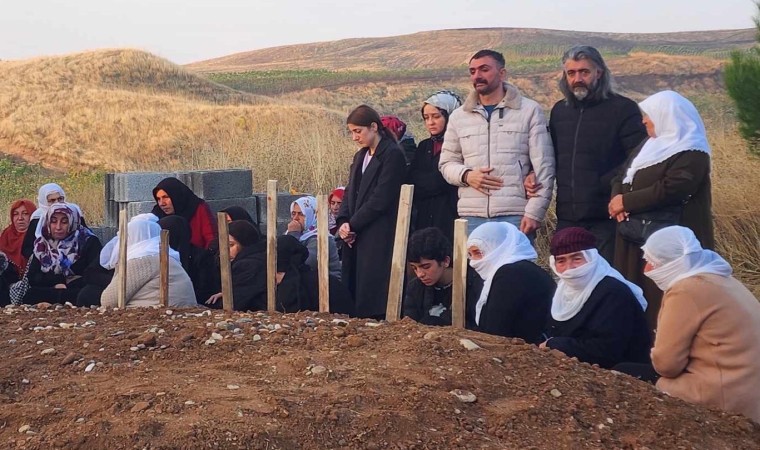 Siirtteki kazada hayatını kaybeden anne ve 5 çocuğu yan yana defnedildi