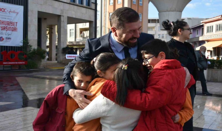 Sındırgıda Öğretmenler günü coşkuyla kutlandı