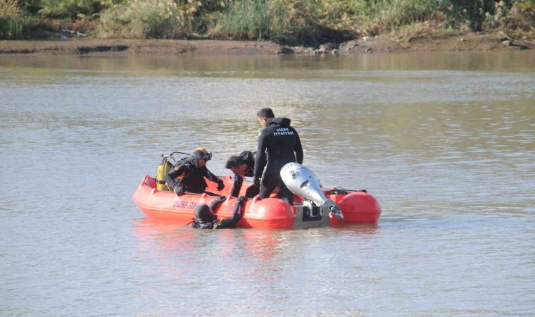 Şırnakta Dicle Nehrinde kaybolan kızı arama çalışmaları devam ediyor