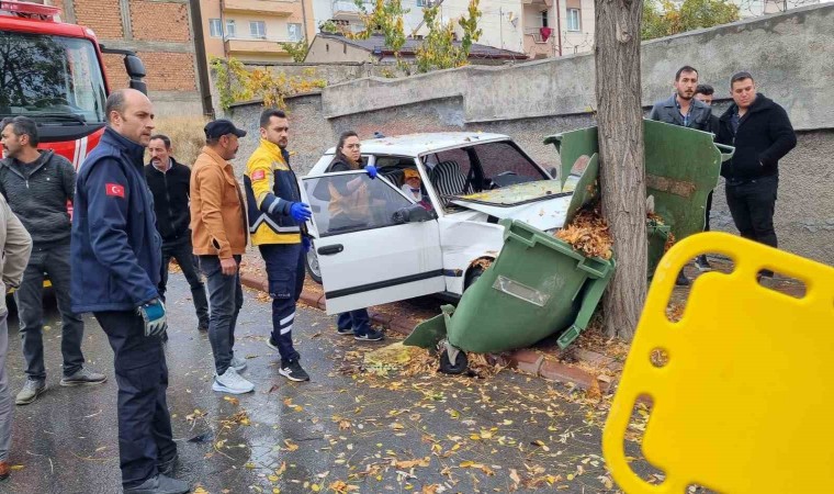 Sivasta ehliyetsiz sürücüler kaza yaptı, her iki tarafa da para cezası kesildi