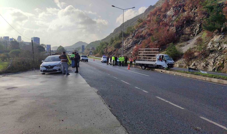 Sökede zincirleme kaza: 1 yaralı