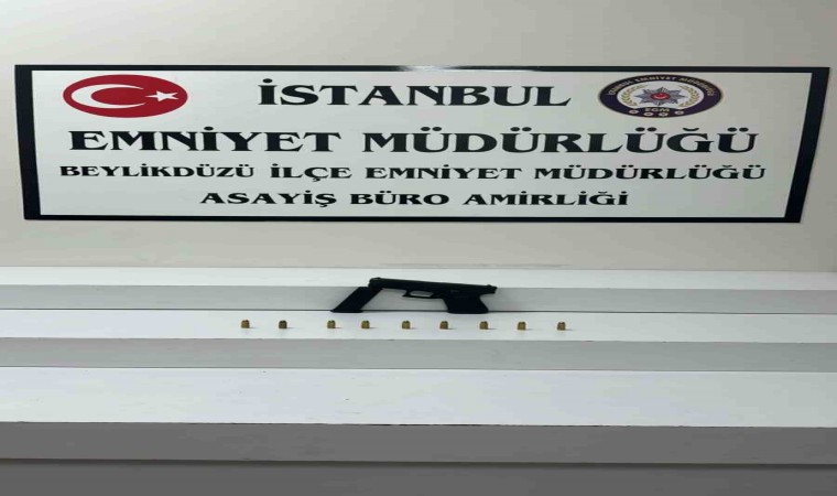 Sosyal medya fenomeni Banu Parlak gözaltına alındı: Evinden ruhsatsız silah çıktı