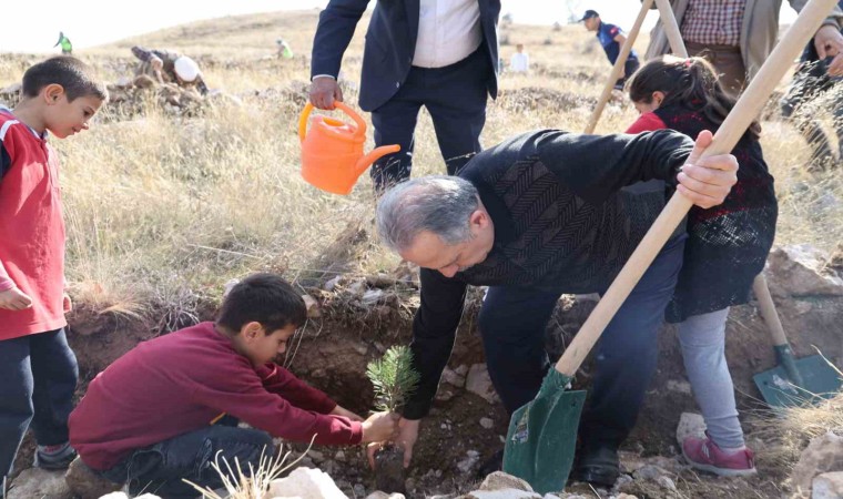 Talasta topyekun Ağaçlandırma Günü etkinliği