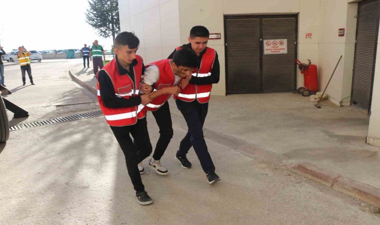 Tavşanlıda hastanede gerçekleştirilen yangın tatbikatı gerçeğini aratmadı