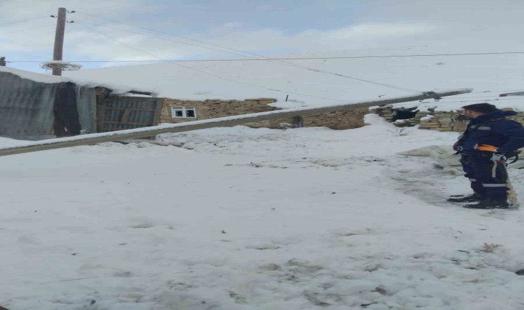 Tekmanda direkler devrildi, 30 mahalle 3 gün karanlıkta kaldı