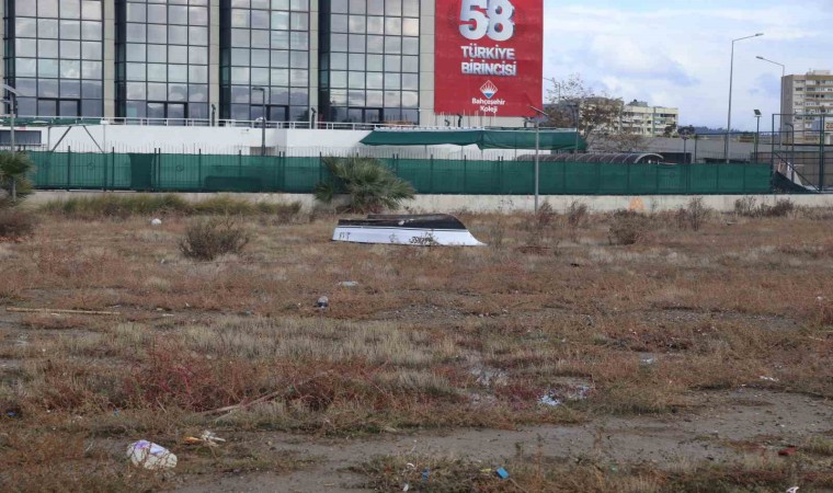 Tekneler karaya vurdu, balıkçılar dert yandı