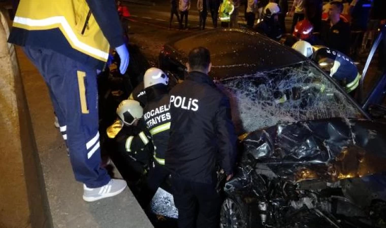 Ters yöne giren cip, içerisinde 11 kişinin bulunduğu otomobille çarpıştı: 2 ölü, 10 yaralı