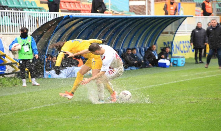 TFF 2. Lig: Belediye Derincespor: 2 - İnegölspor: 1